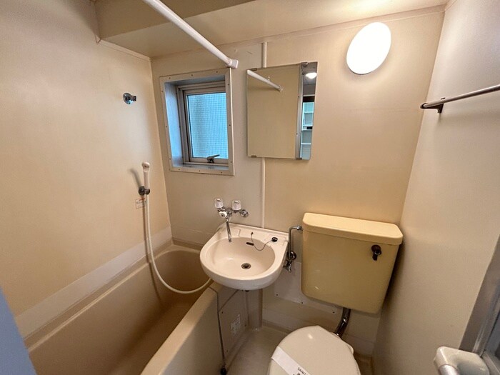 物件内観写真11　(洗面)