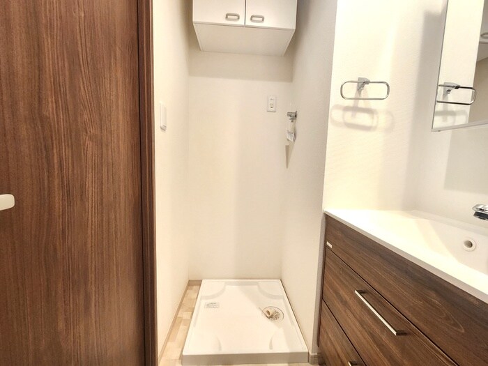 物件内観写真12　(洗濯機置場)