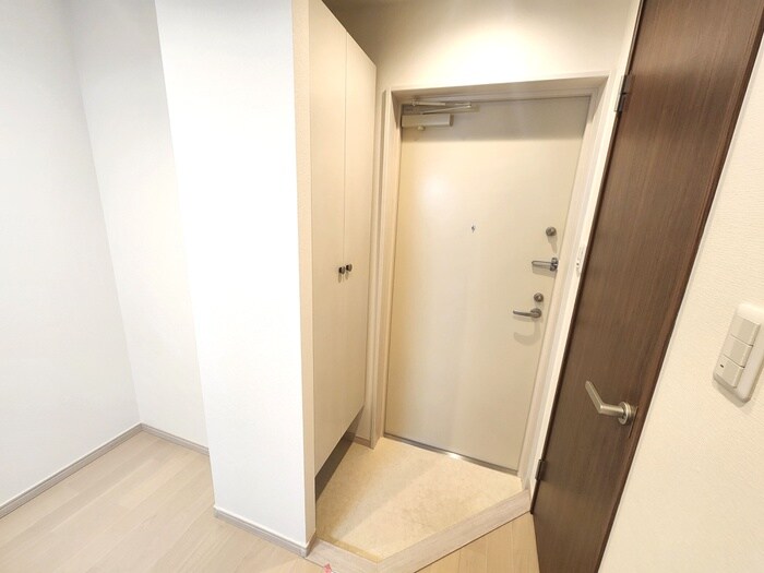 物件内観写真22　(玄関)