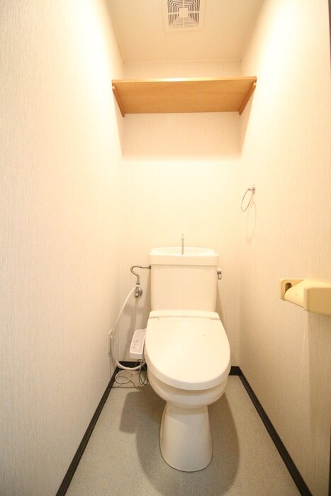 物件内観写真8　(トイレ)