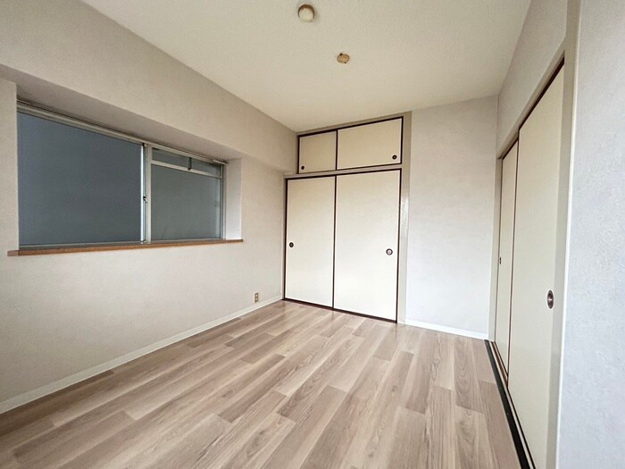 物件内観写真8　(居室)