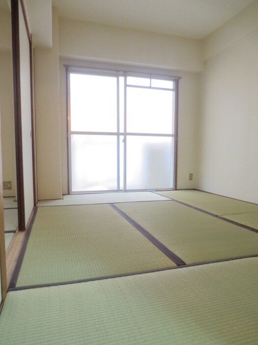 物件内観写真10　(居室)