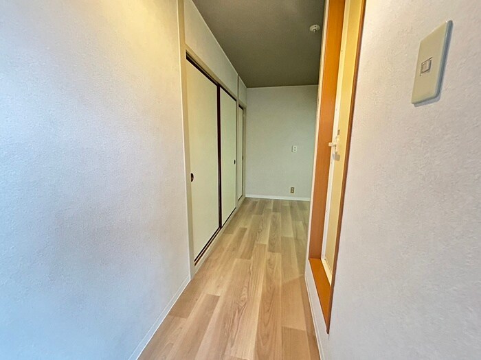 物件内観写真22　(廊下)