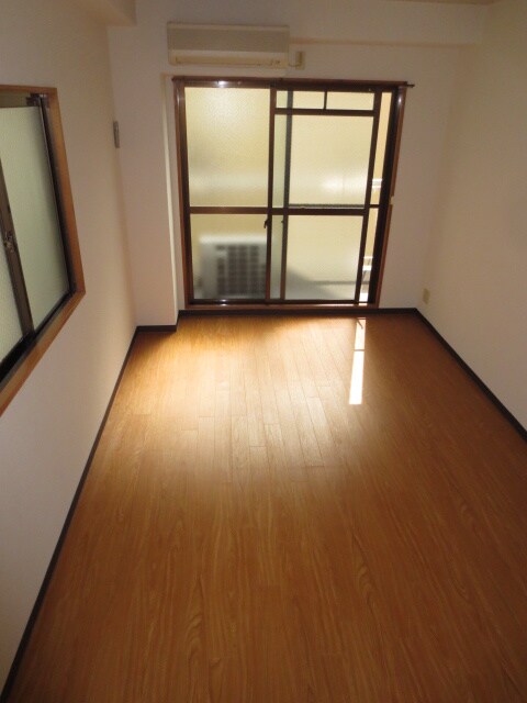 物件内観写真6　(居室)