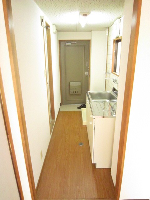 物件内観写真13　(廊下)