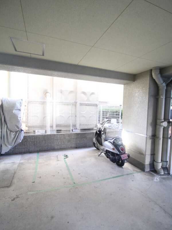 バイク置き場