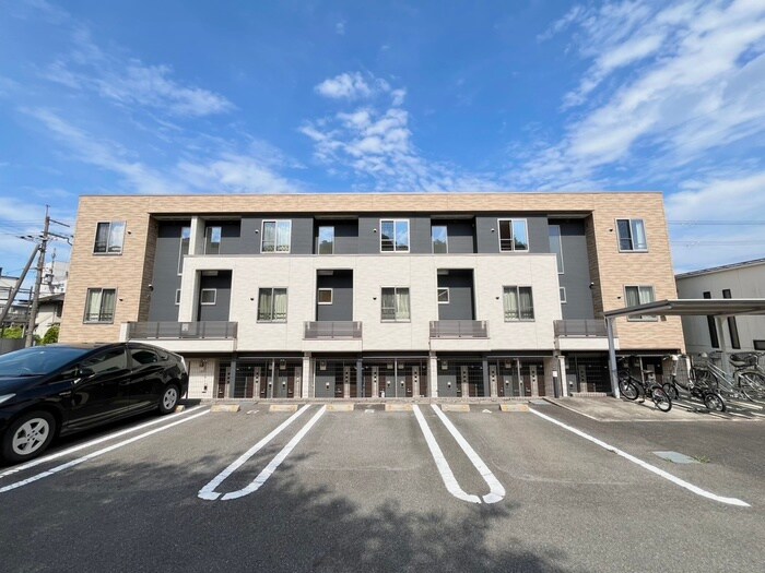 物件外観写真2　(外観写真)