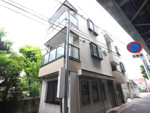 安達マンション外観写真
