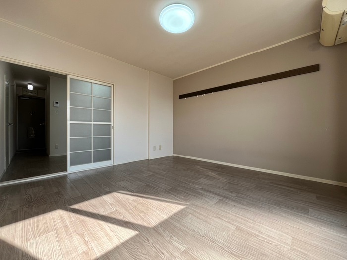 物件内観写真8　(居室)