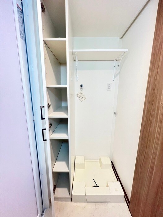 物件内観写真21　(洗濯機置場)