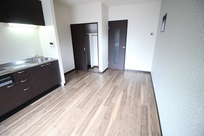 物件内観写真4　(居室)