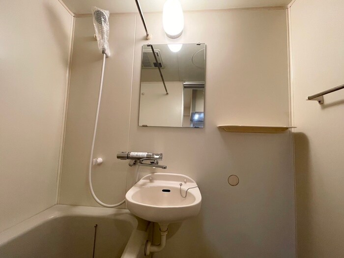 物件内観写真12　(洗面)