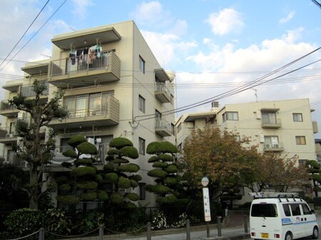 ロイヤルクイーンズパーク箕面外観写真