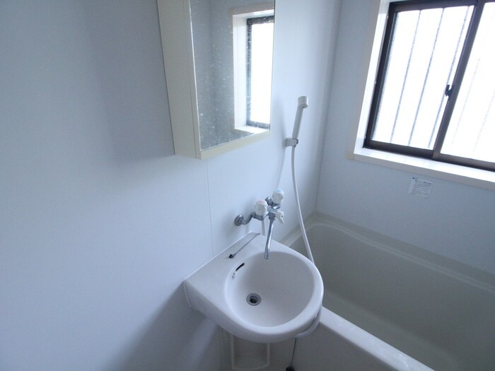物件内観写真12　(洗面)