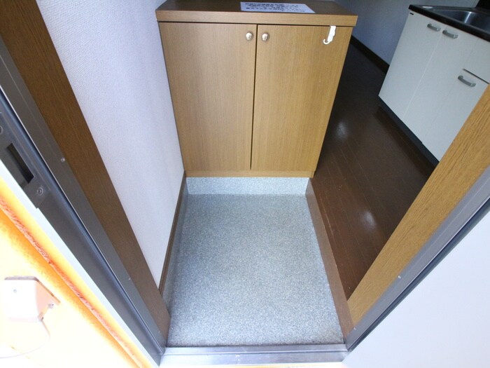 物件内観写真15　(玄関)