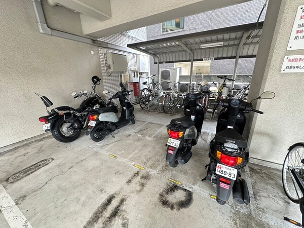 バイク置き場