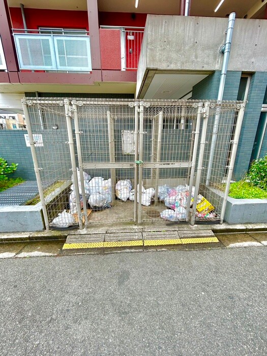 物件外観写真4　(建物設備)