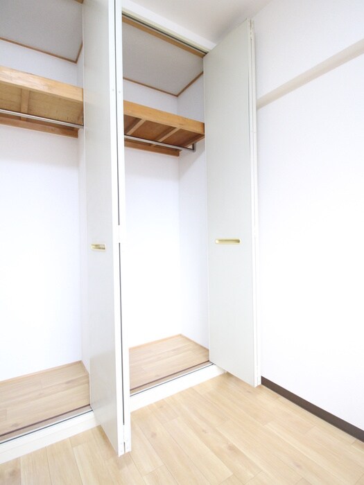 物件内観写真10　(収納)