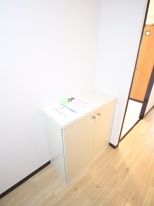 物件内観写真11　(靴箱)