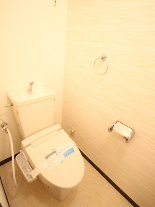 物件内観写真15　(トイレ)