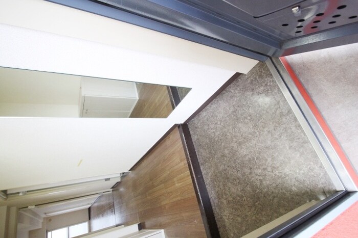 物件内観写真17　(玄関)