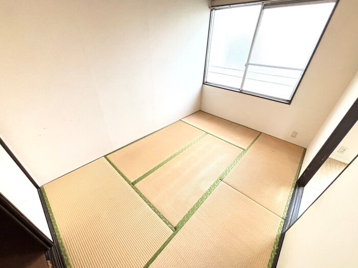 物件内観写真9　(居室)