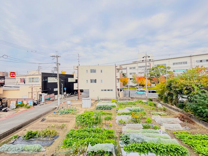 物件内観写真22　(室内からの展望)