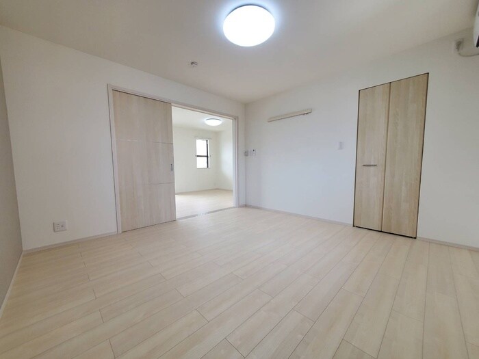 物件内観写真10　(居室)