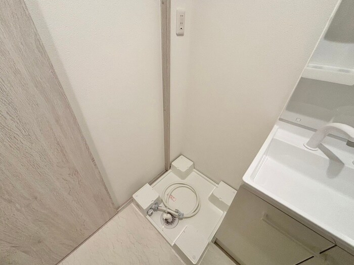 物件内観写真17　(洗濯機置場)