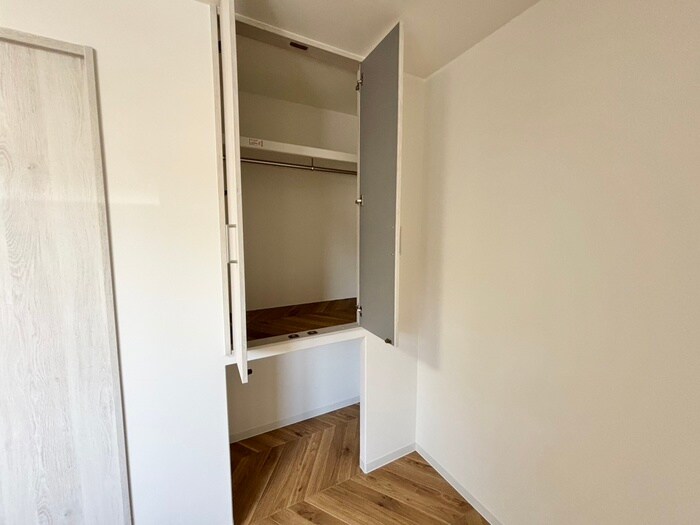 物件内観写真18　(玄関)