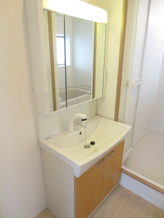 物件内観写真12　(洗面)