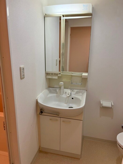 物件内観写真13　(洗面)