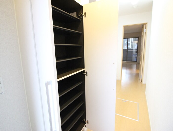 物件内観写真20　(靴箱)