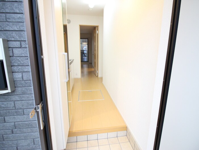 物件内観写真21　(廊下)