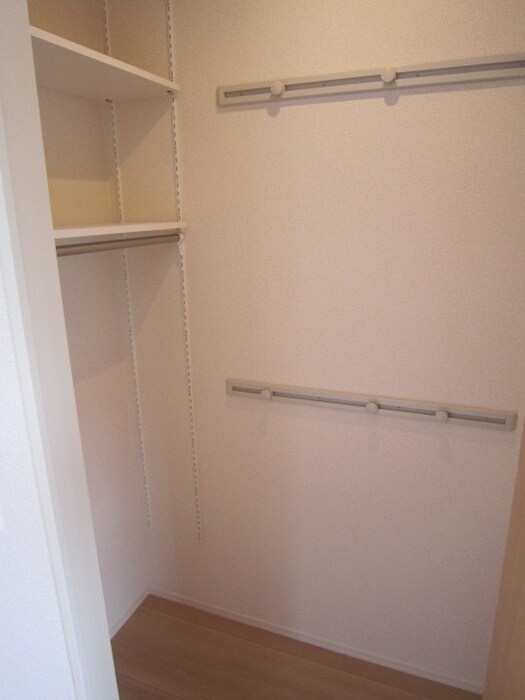 物件内観写真18　(収納)