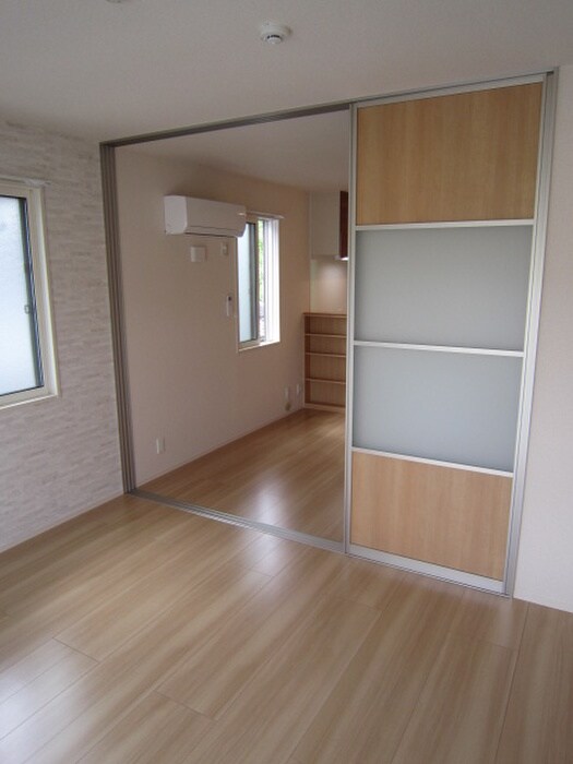 物件内観写真19　(居室)