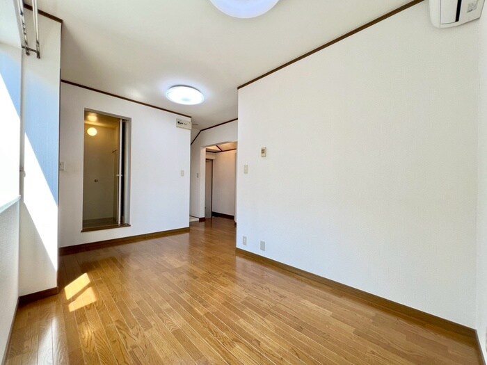 物件内観写真10　(居室)