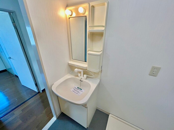 物件内観写真12　(洗面)