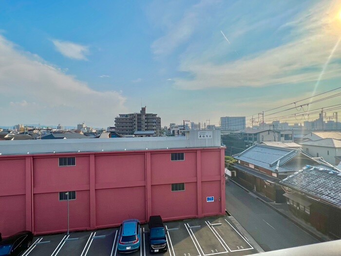 物件内観写真16　(室内からの展望)