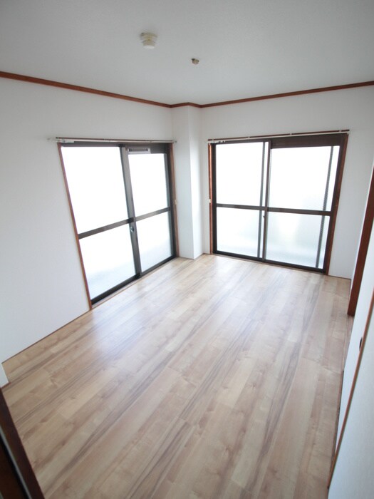 物件内観写真10　(居室)