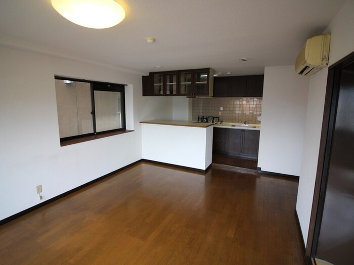 物件内観写真10　(居室)