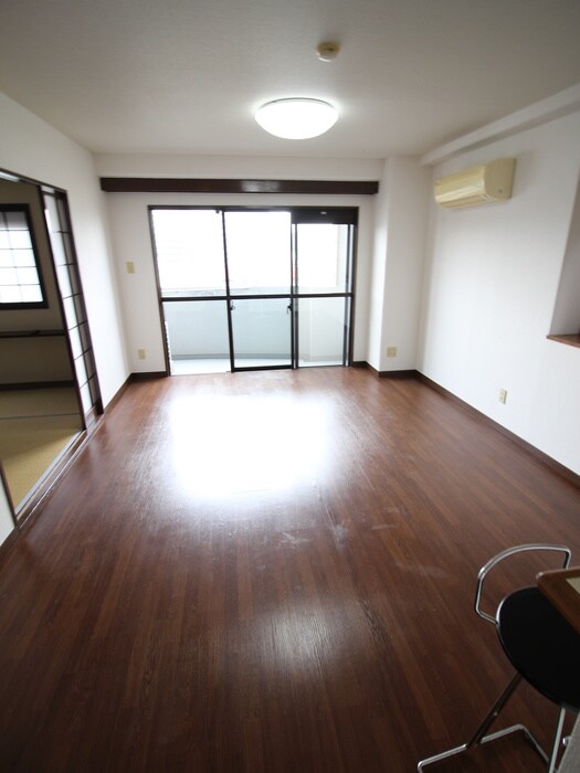 物件内観写真15　(居室)