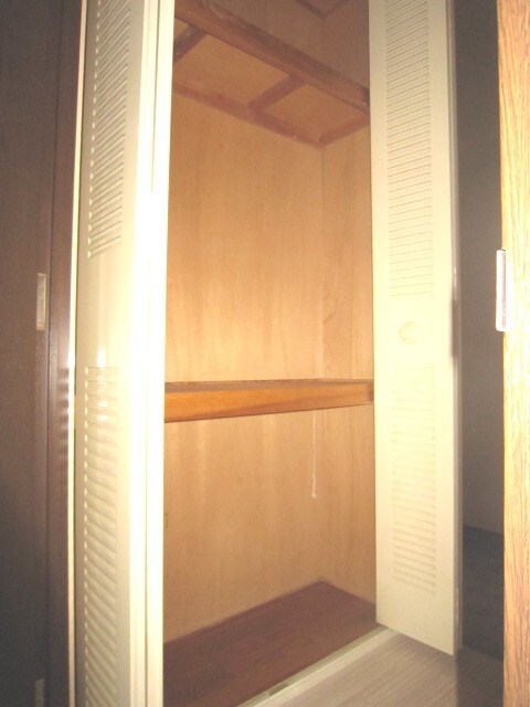 物件内観写真15　(収納)