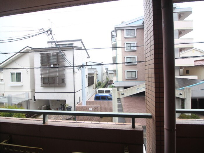 物件内観写真16　(室内からの展望)