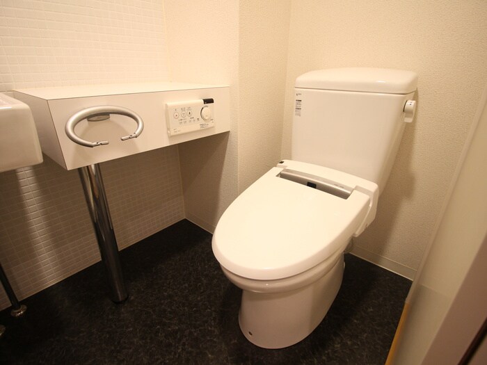 物件内観写真13　(トイレ)