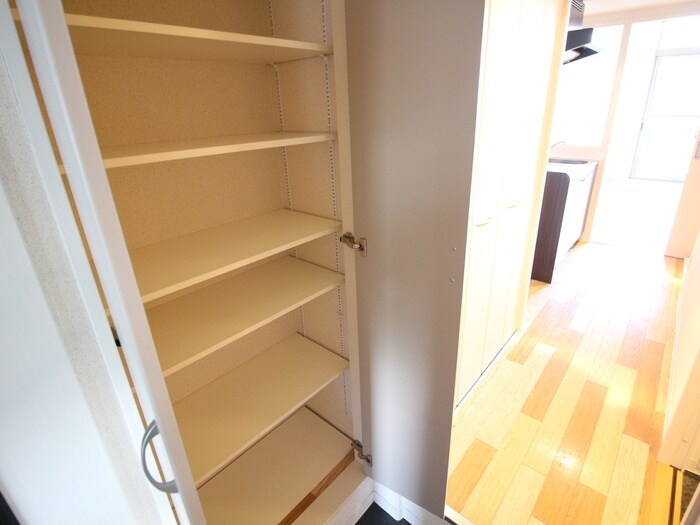 物件内観写真17　(靴箱)