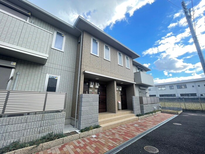 物件外観写真2　(外観写真)