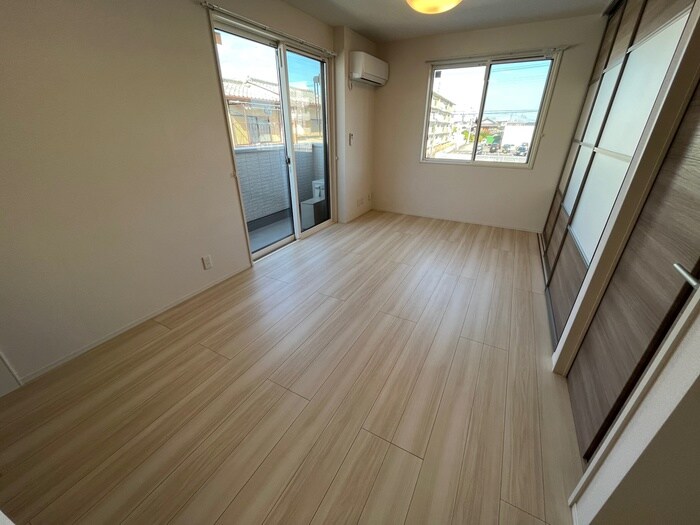 物件内観写真8　(居室)