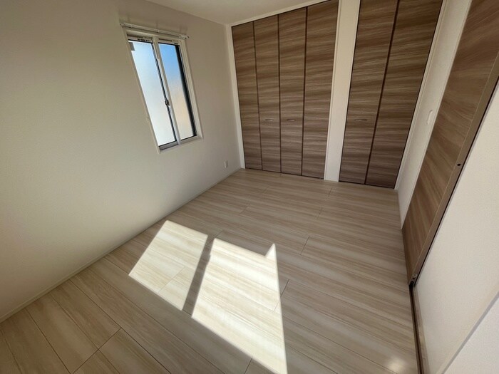 物件内観写真10　(居室)