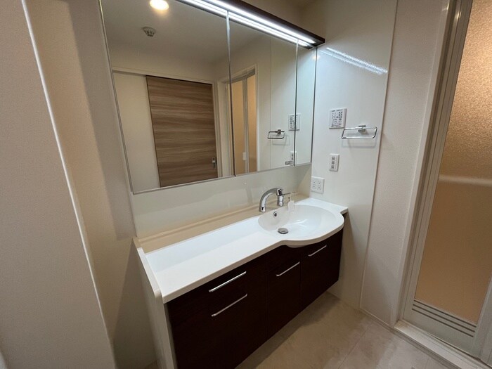 物件内観写真12　(洗面)